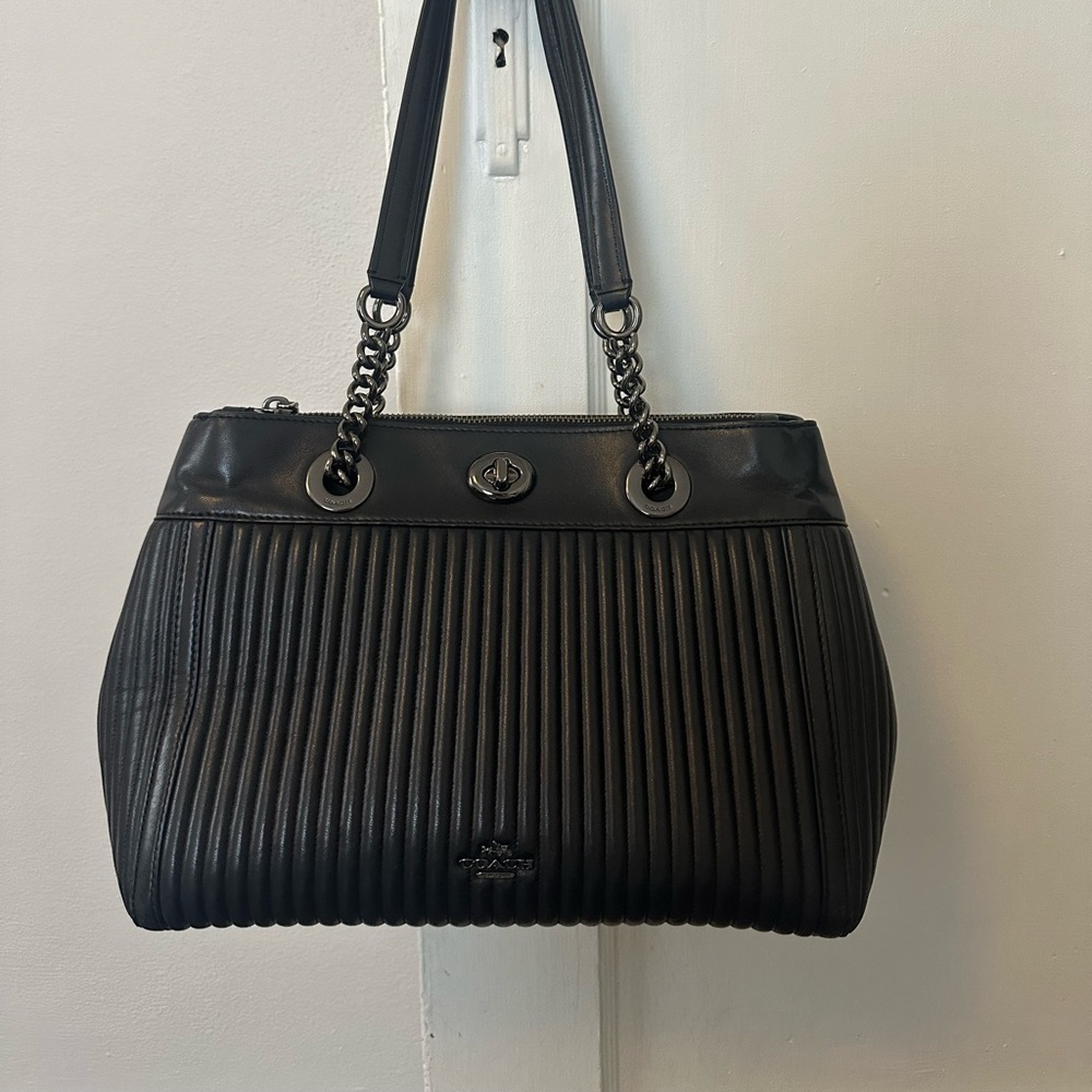 COACH 22751 Edie Turnlock Quilted
Leather Carryall